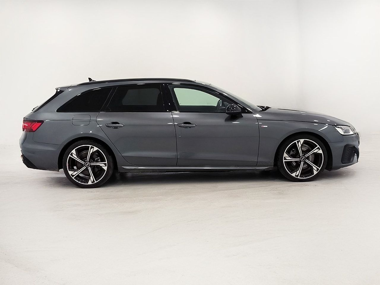 Audi A4 avant 35 tdi 163cv stronic black line limited - Foto 2