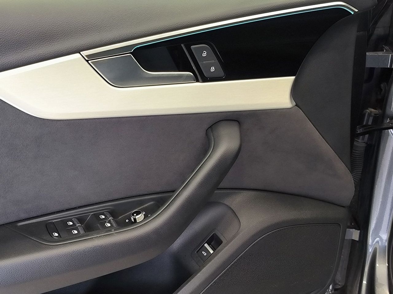 Audi A4 avant 35 tdi 163cv stronic black line limited - Foto 2