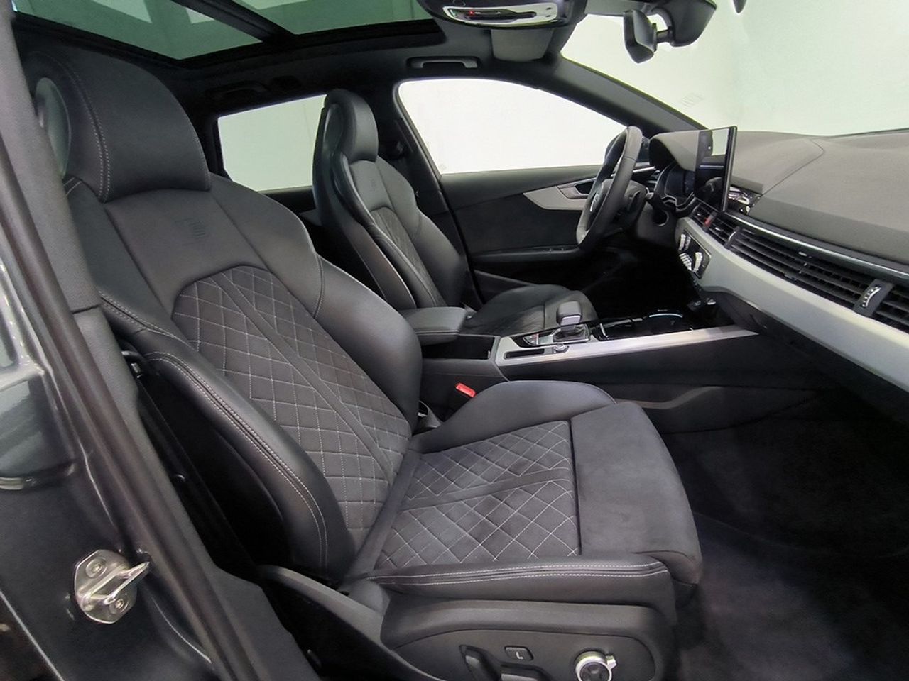 Audi A4 avant 35 tdi 163cv stronic black line limited - Foto 2