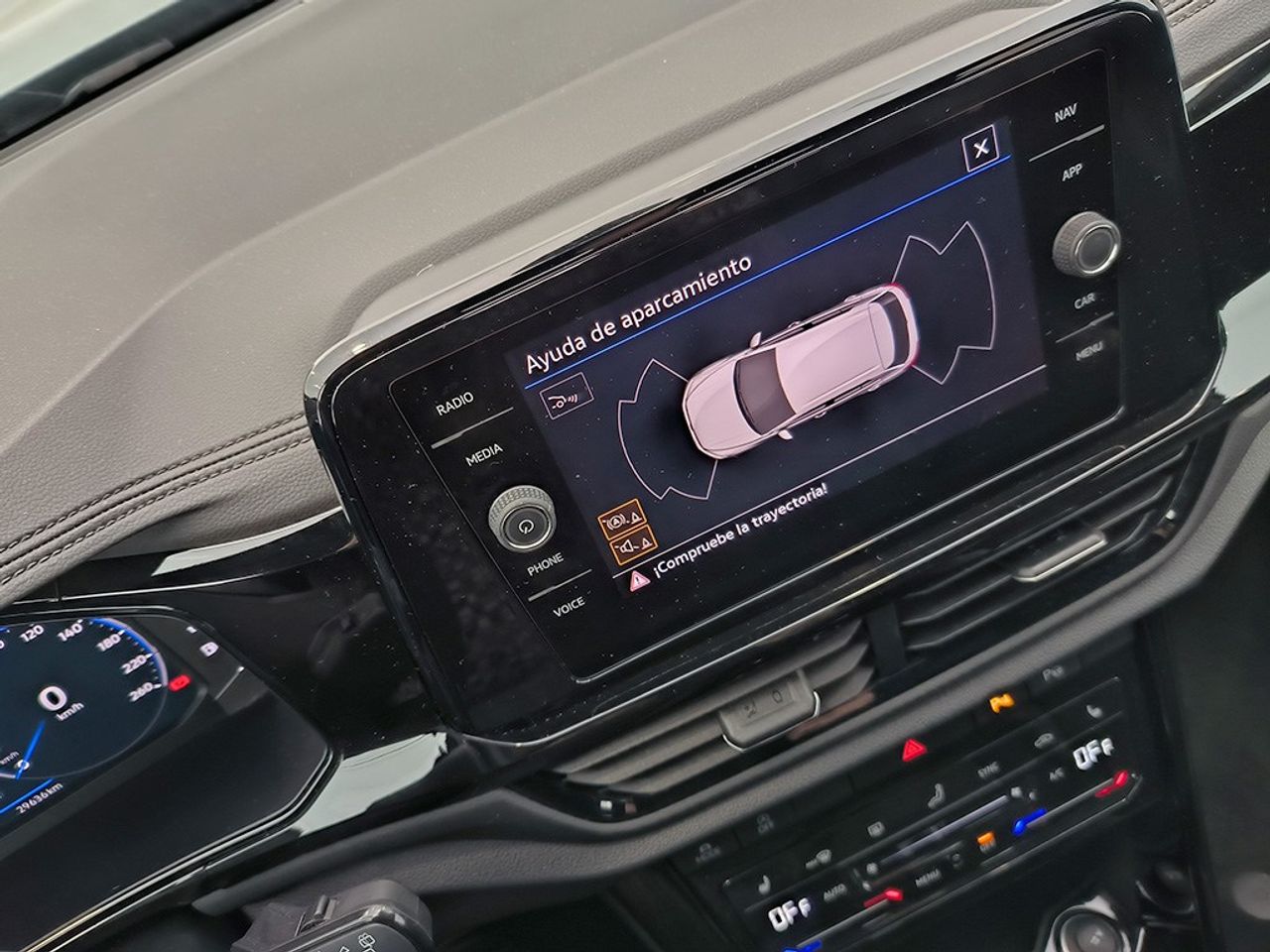 Volkswagen T-Roc 15tsi 150cv dsg r-line - Foto 2