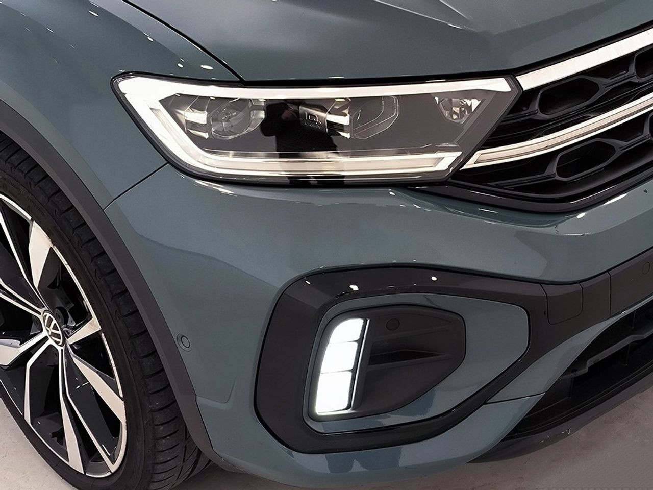 Volkswagen T-Roc 15tsi 150cv dsg r-line - Foto 2