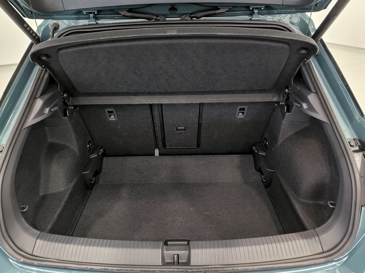 Volkswagen T-Roc 15tsi 150cv dsg r-line - Foto 2