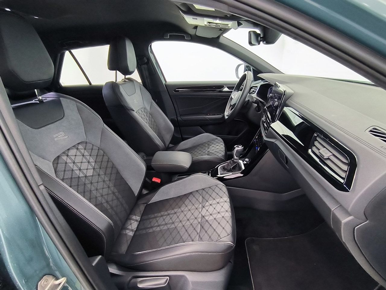 Volkswagen T-Roc 15tsi 150cv dsg r-line - Foto 2