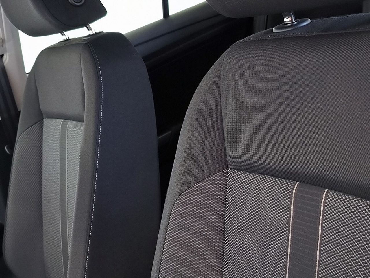 Volkswagen T-roc 20 Tdi 150cv Dsg Dark - Foto 2