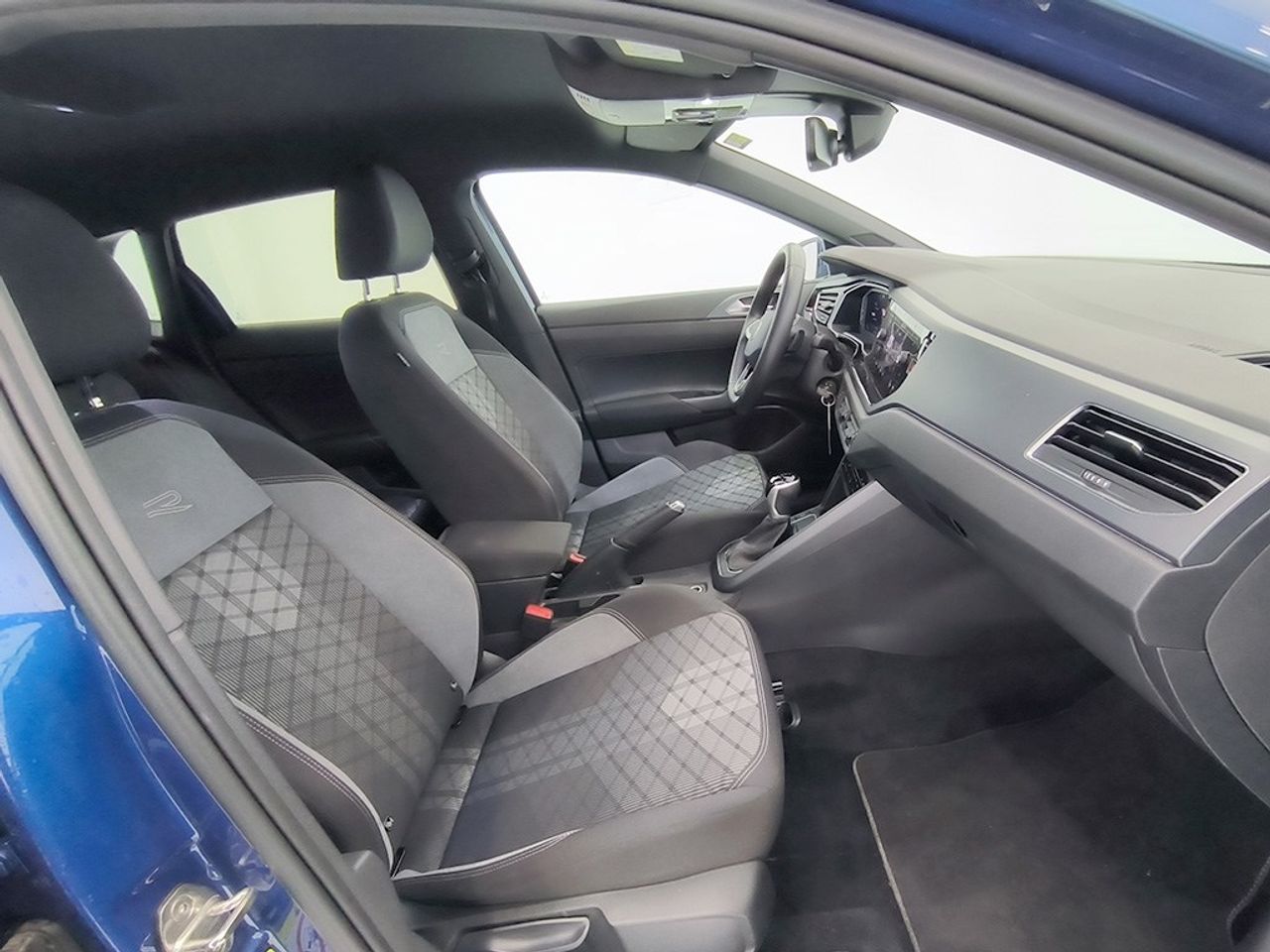 Volkswagen Polo 1.0 tsi 11 0cv dsg rline - Foto 2