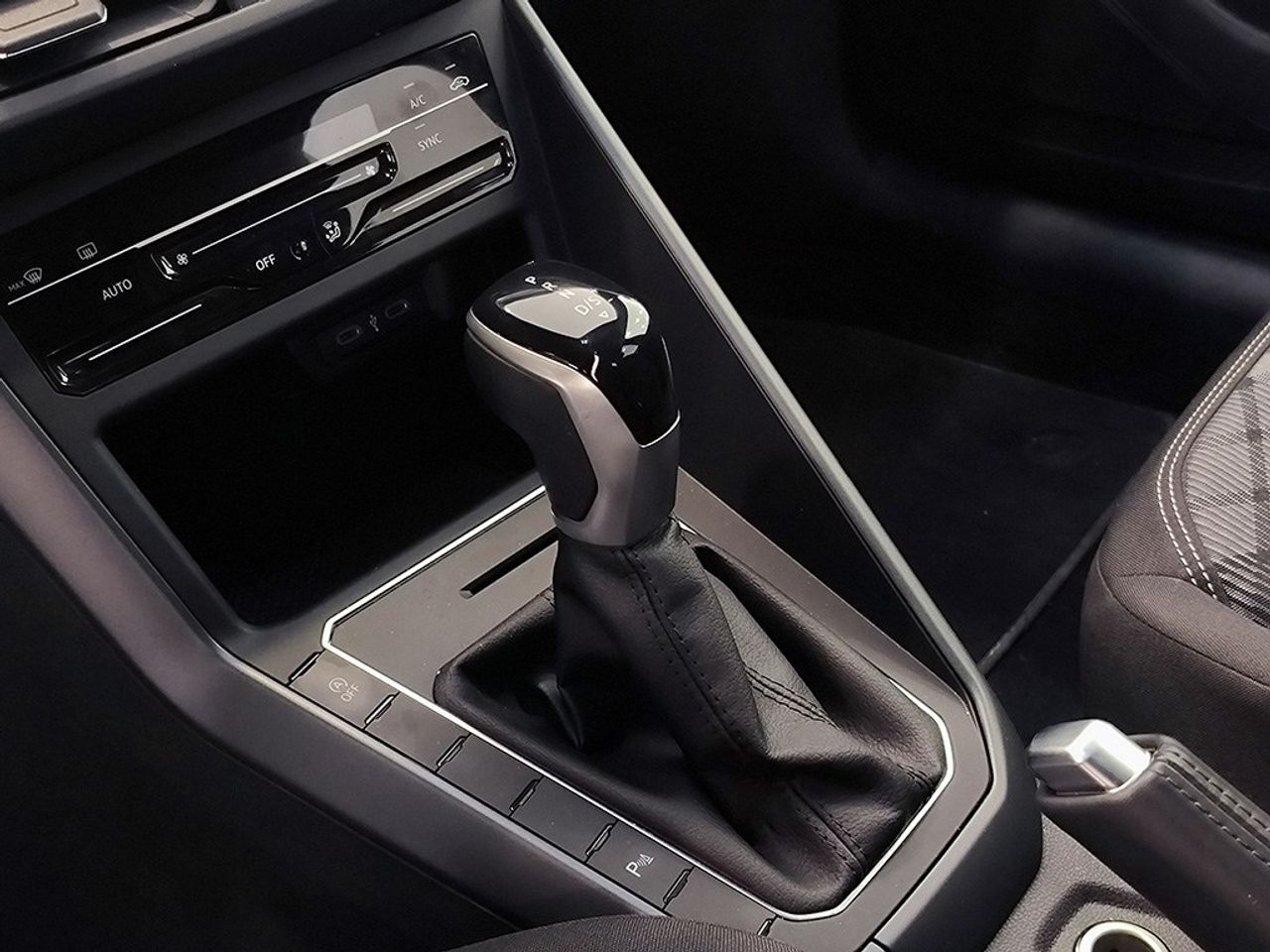 Volkswagen Polo 1.0 tsi 11 0cv dsg rline - Foto 2