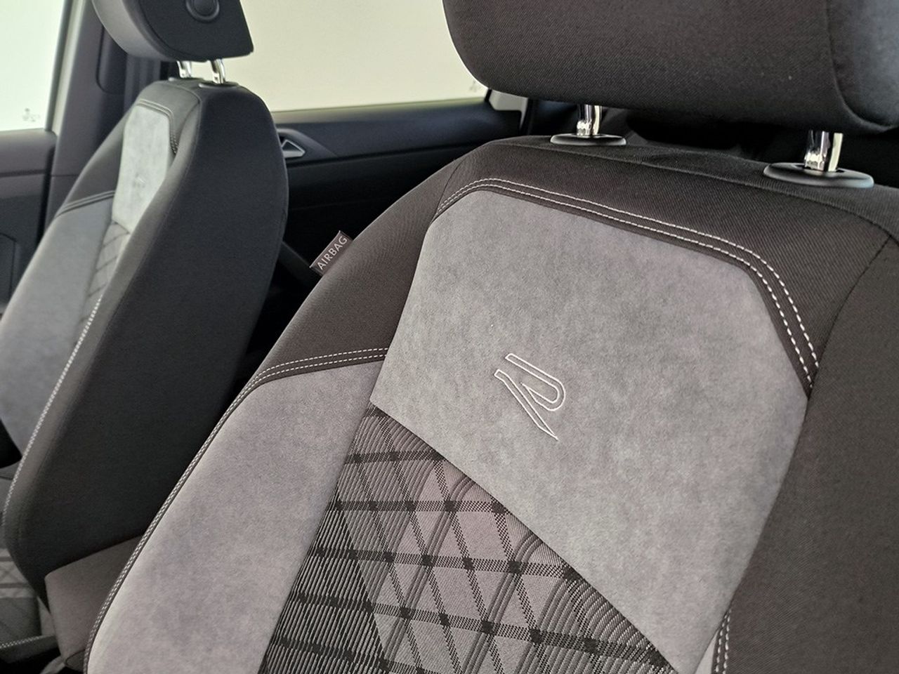 Volkswagen Taigo 1.0 tsi 116 cv dsg r-line - Foto 2