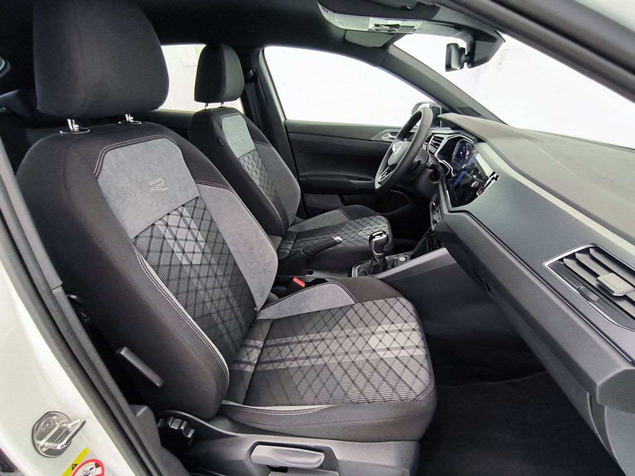 Volkswagen Taigo 1.0 tsi 116 cv dsg r-line - Foto 2