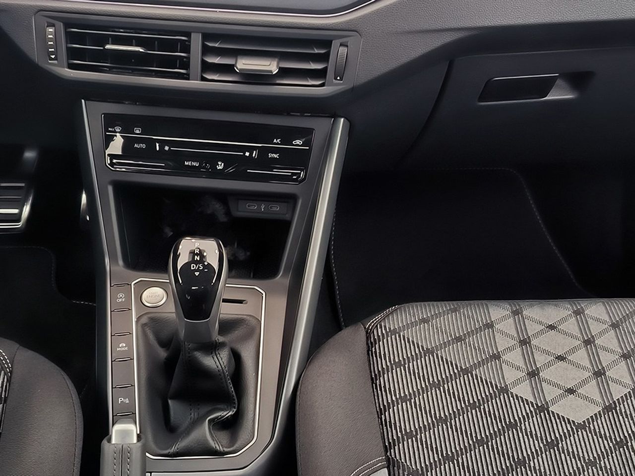 Volkswagen Taigo 1.0 tsi 116 cv dsg r-line - Foto 2