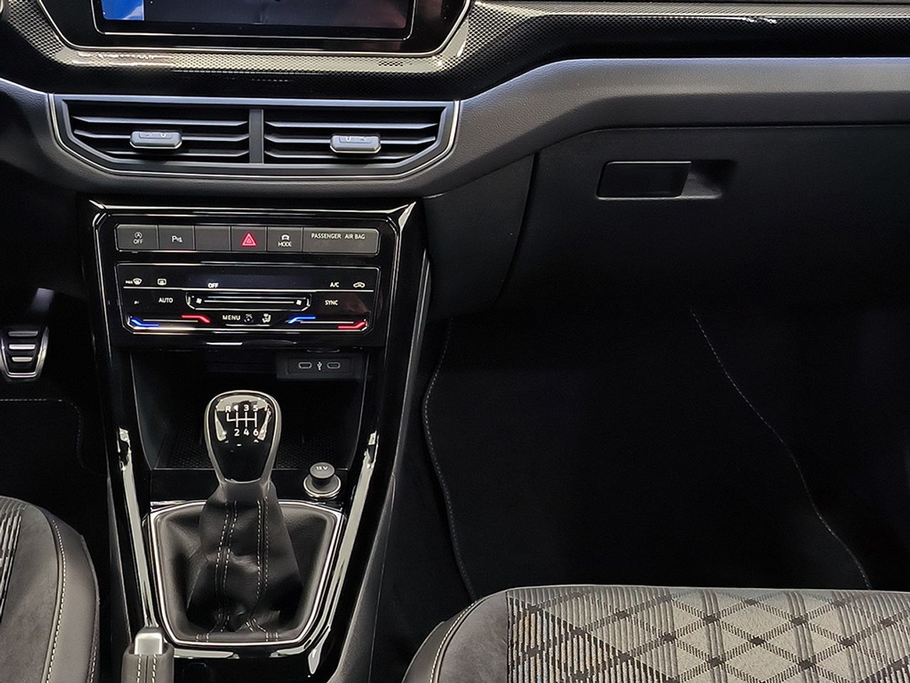 Volkswagen T-cross 1.0 Tsi 116 Cv R-line - Foto 2