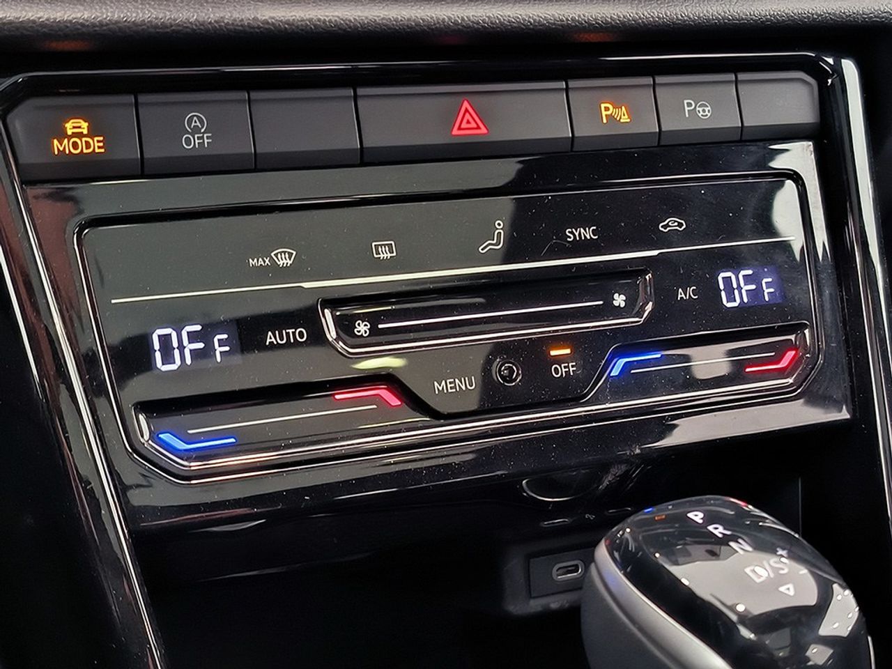 Volkswagen T-Roc 1.5 tsi 150 cv dsg r-line - Foto 2