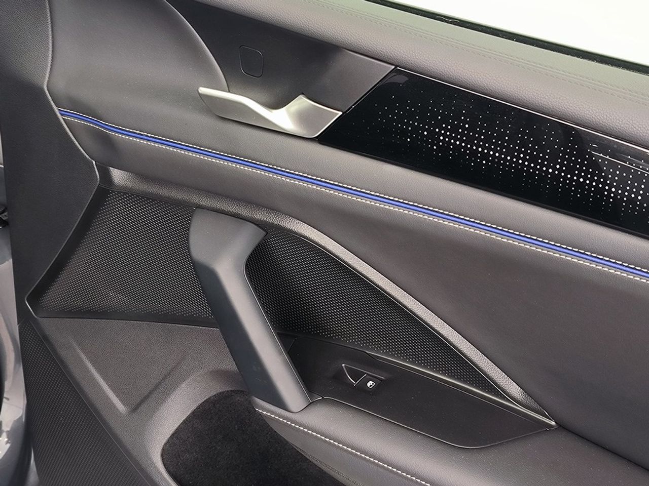 Volkswagen Tiguan 2.0 tdi 150 cv dsg rline - Foto 2