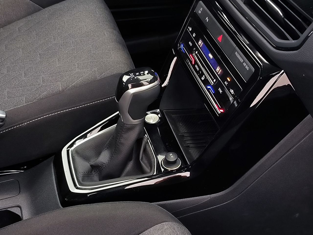 Volkswagen T-cross 1.0 Tsi 115 Cv Dsg Life - Foto 2