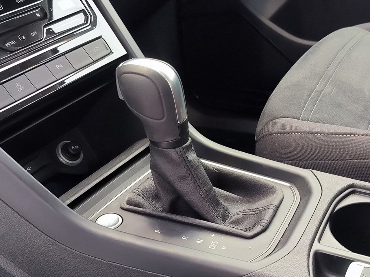 Volkswagen Touran 2.0 tsi 150 cv dsg mas - Foto 2