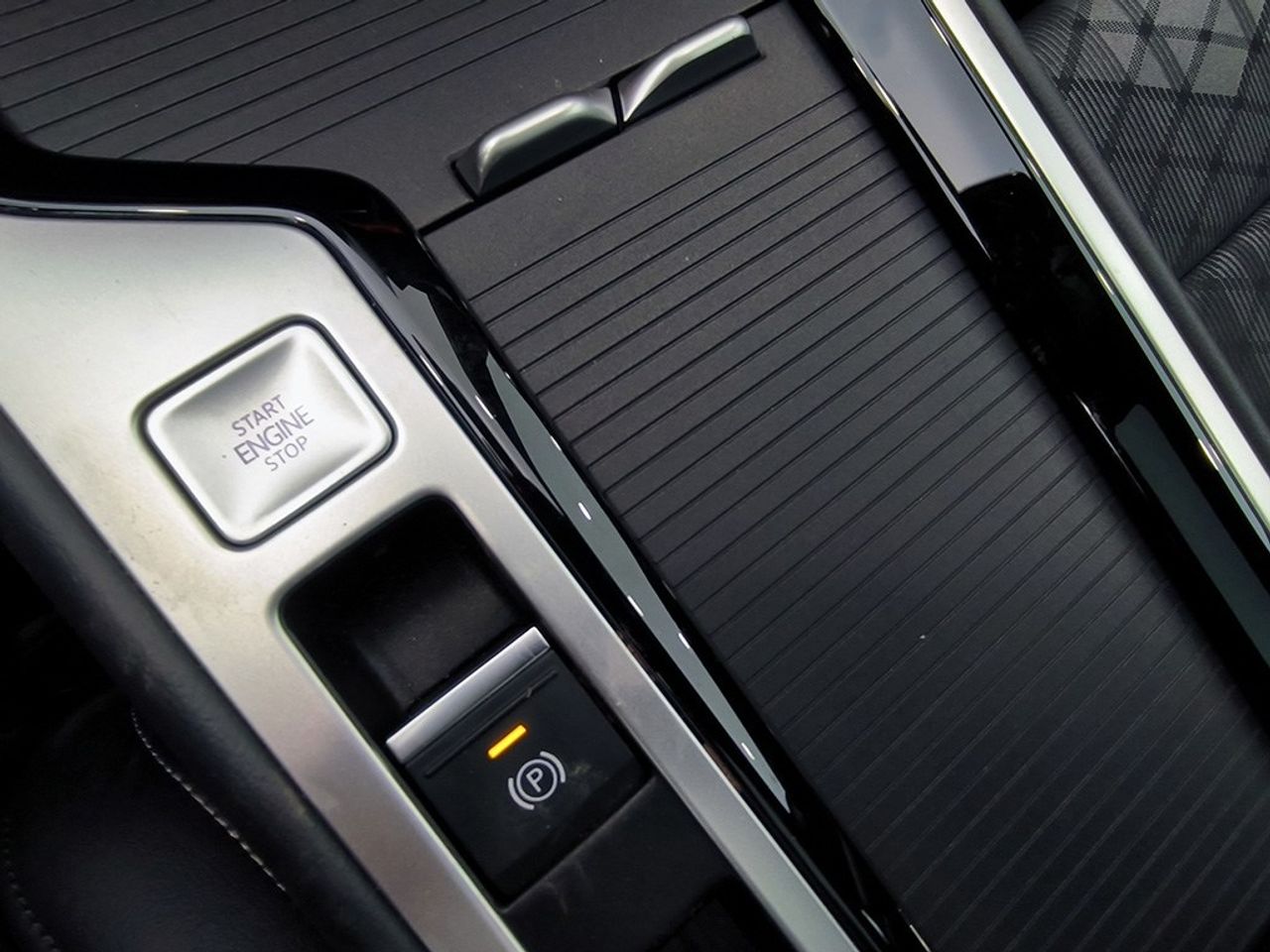 Volkswagen Passat 2.0 tdi 150 cv dsg rline - Foto 2