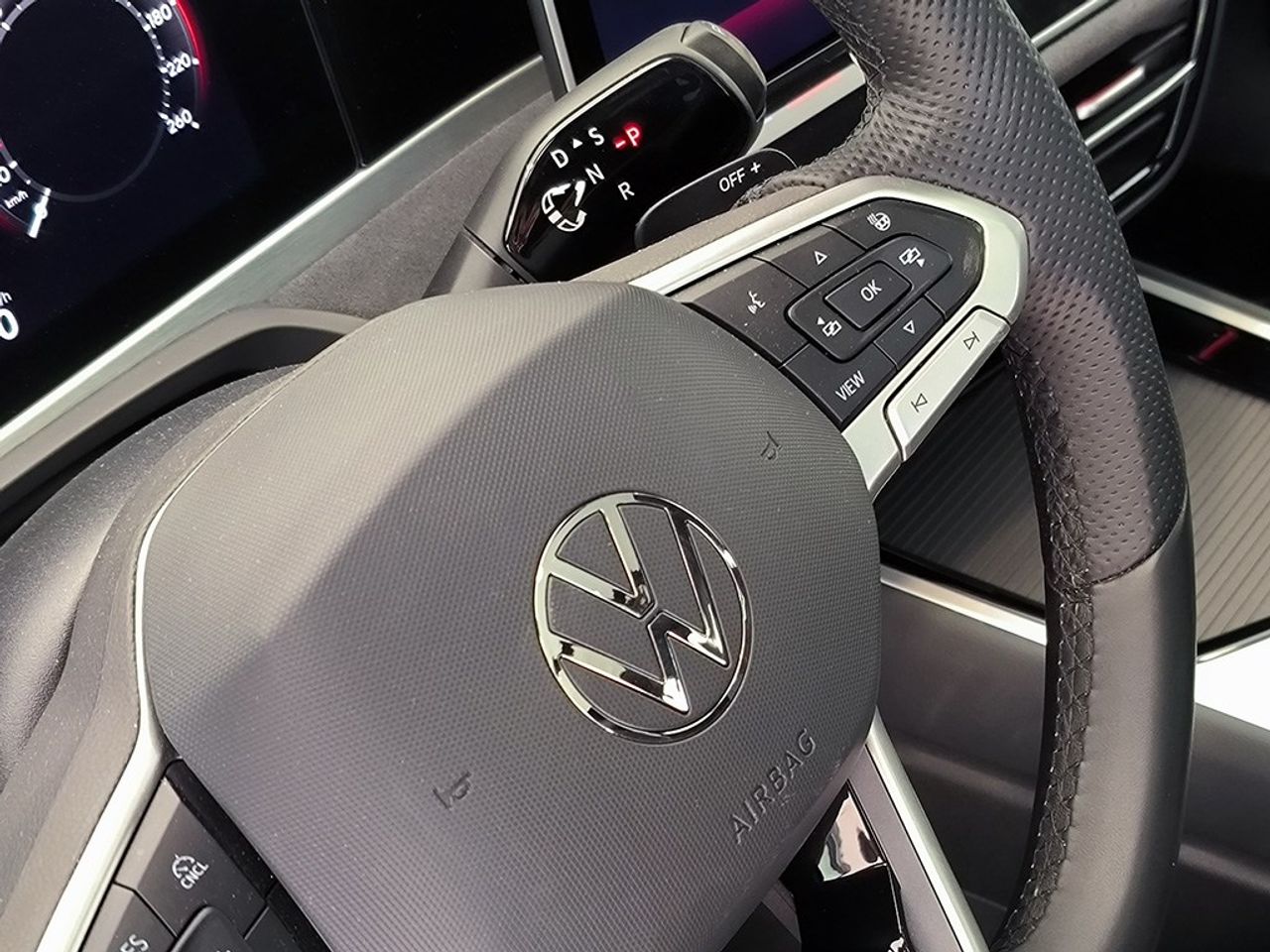 Volkswagen Passat 2.0 tdi 150 cv dsg rline - Foto 2