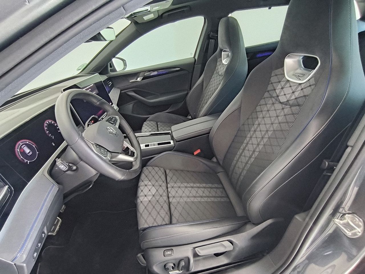 Volkswagen Passat 2.0 tdi 150 cv dsg rline - Foto 2