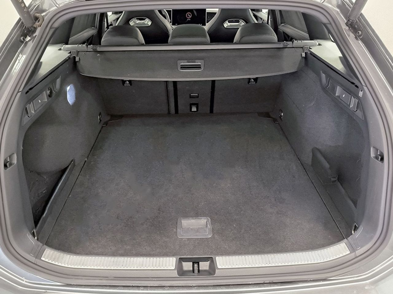 Volkswagen Passat 2.0 tdi 150 cv dsg rline - Foto 2