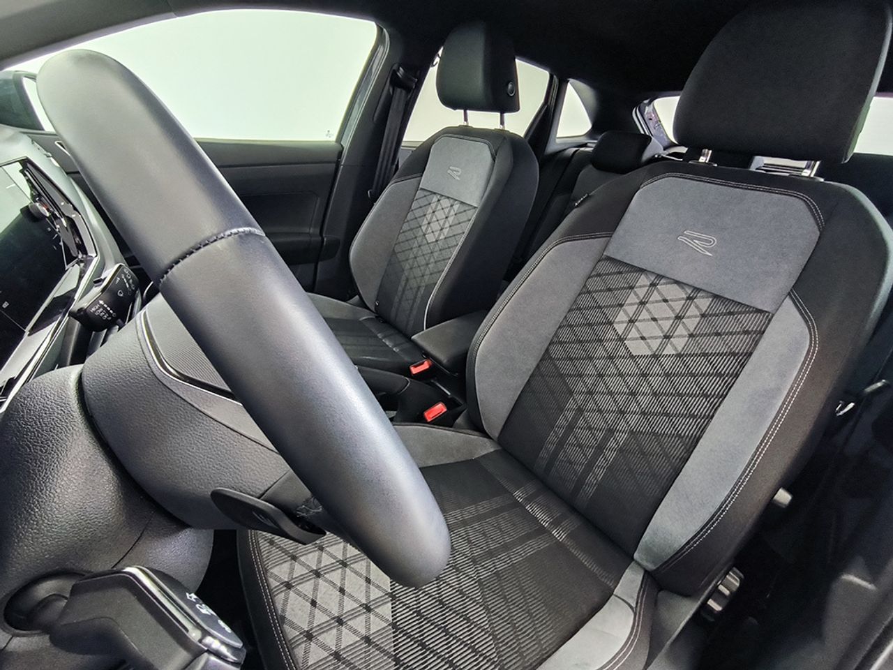 Volkswagen Taigo R-line 1.0 Tsi 116 Cv Dsg - Foto 2