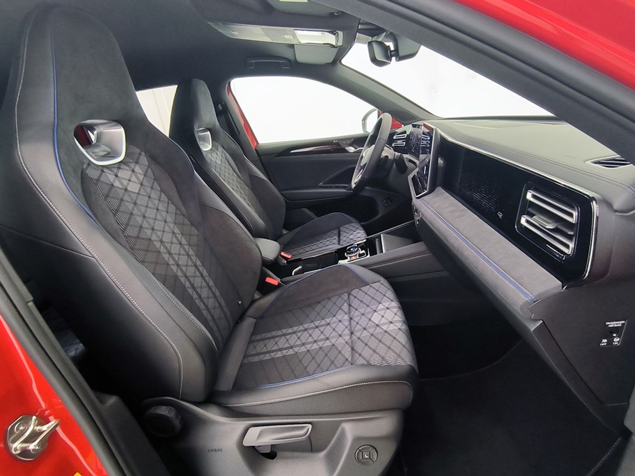 Volkswagen Tiguan R-line 1.5 Tsi Ehybrid 150 Cv / 85 K - Foto 2