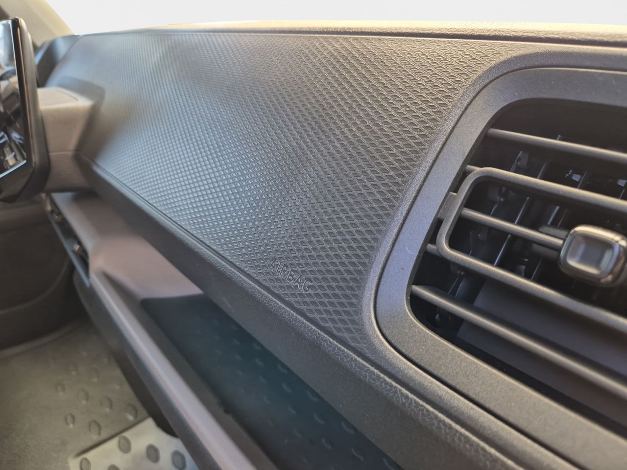 Volkswagen Id.buzz Cargo (150kw) 204cv - Foto 2