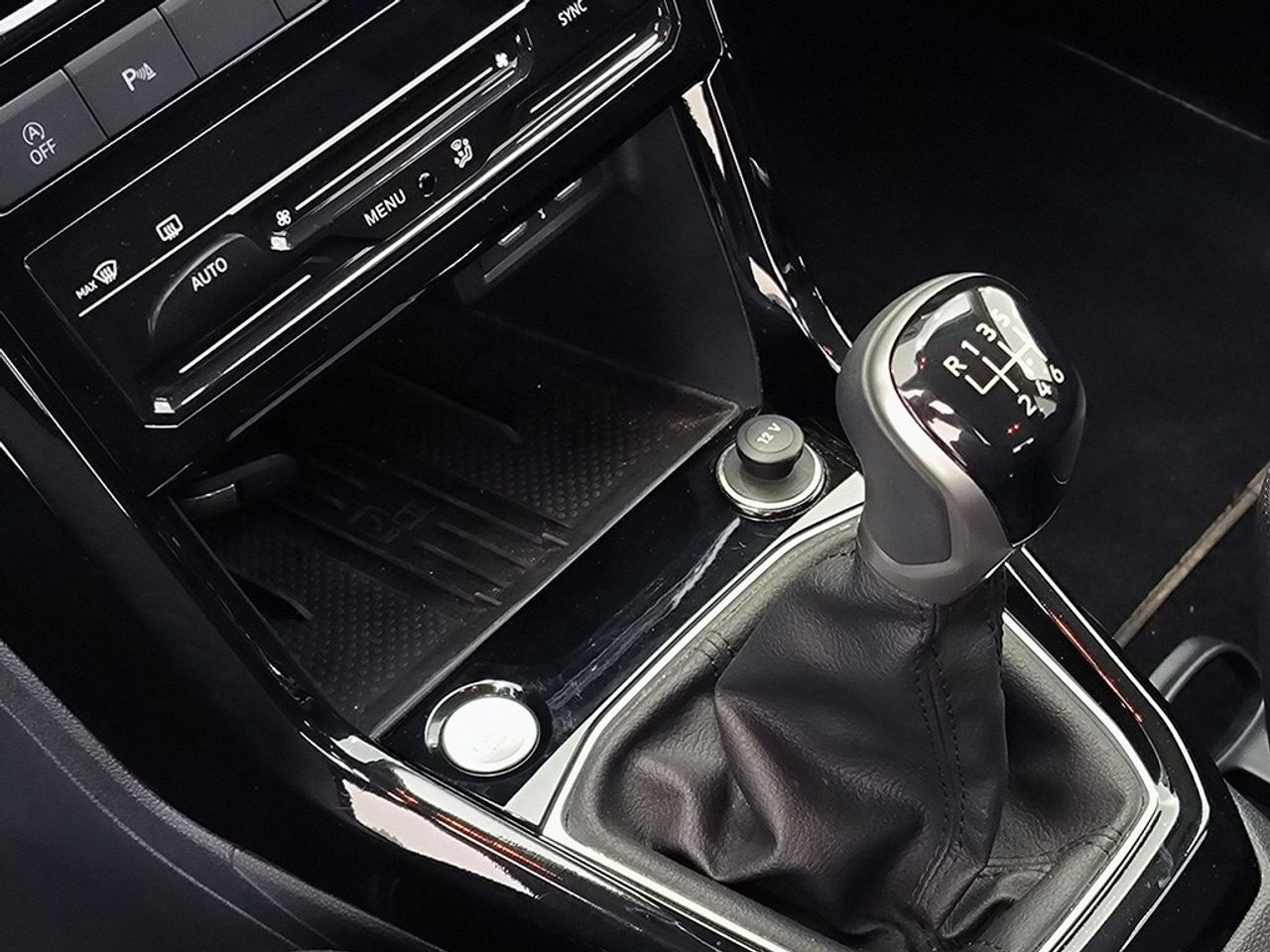 Volkswagen T-Cross 1.0 tsi 115 cv life - Foto 2