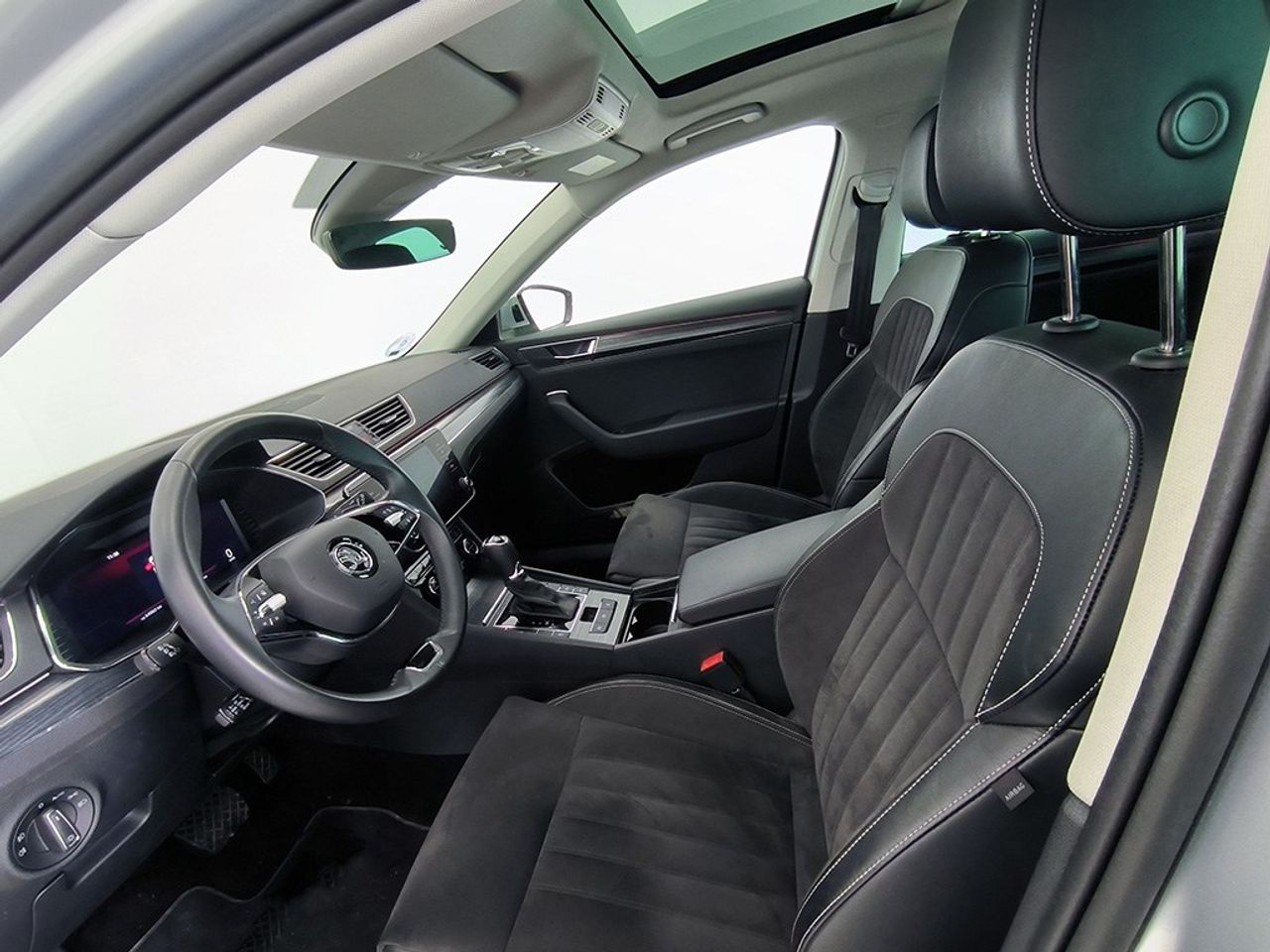 Skoda Superb suberb 2.0 tdi 150 cv dsg style - Foto 2