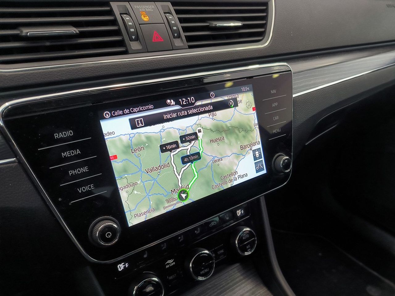 Skoda Superb suberb 2.0 tdi 150 cv dsg style - Foto 2