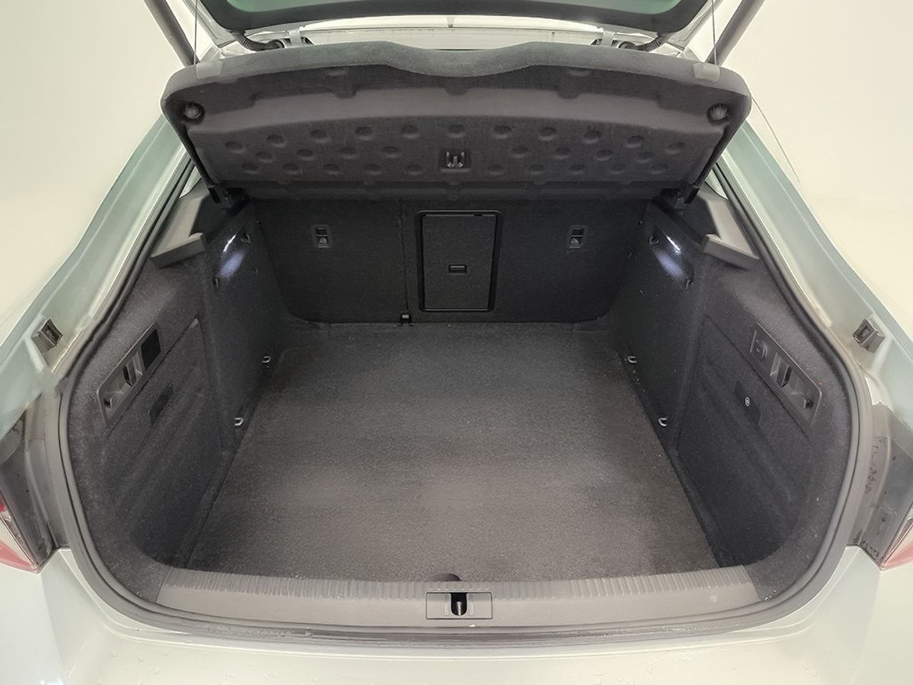 Skoda Superb suberb 2.0 tdi 150 cv dsg style - Foto 2