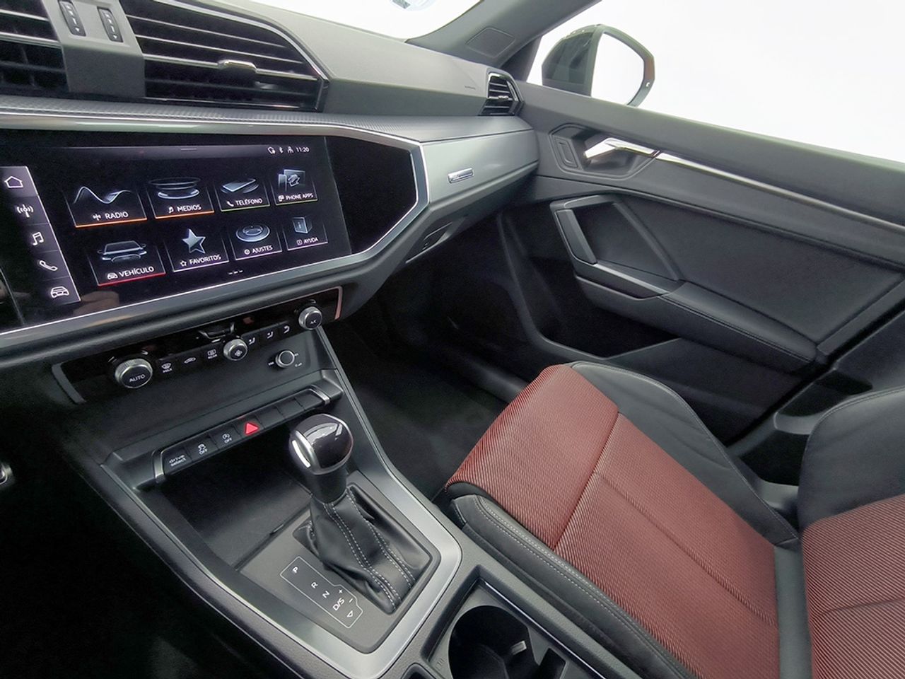 Audi Q3 sb 35 tfsi 150cv black line - Foto 2