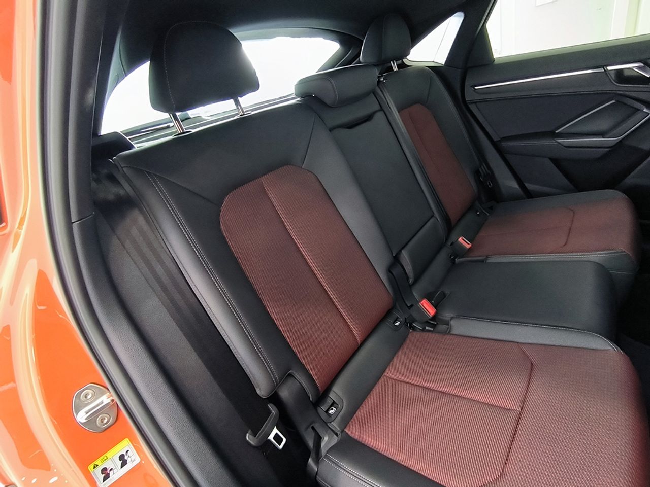 Audi Q3 sb 35 tfsi 150cv black line - Foto 2