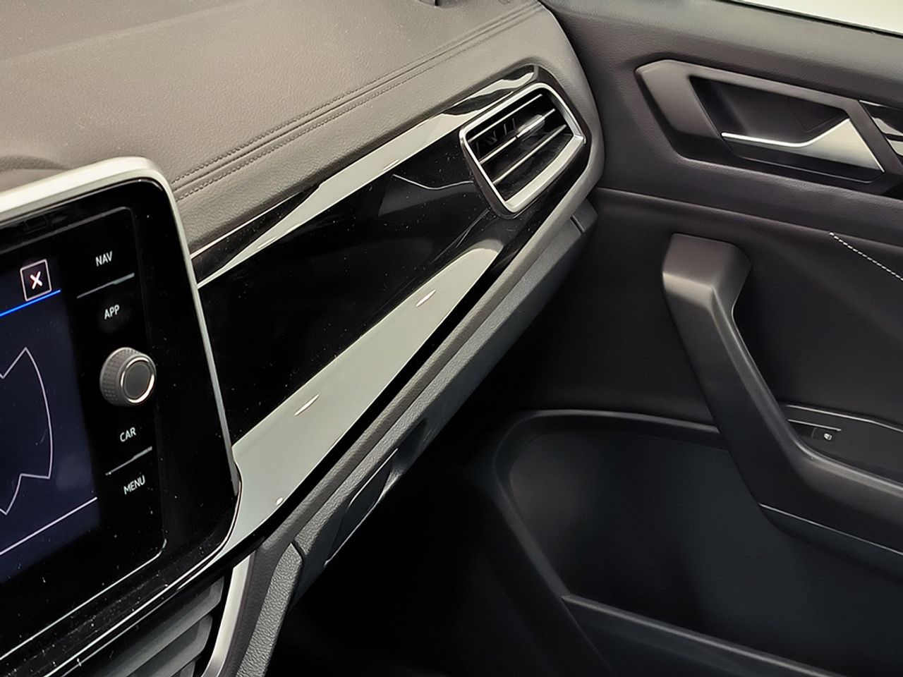 Volkswagen T-roc R-line 1.5 Tsi 110kw (150cv) - Foto 2