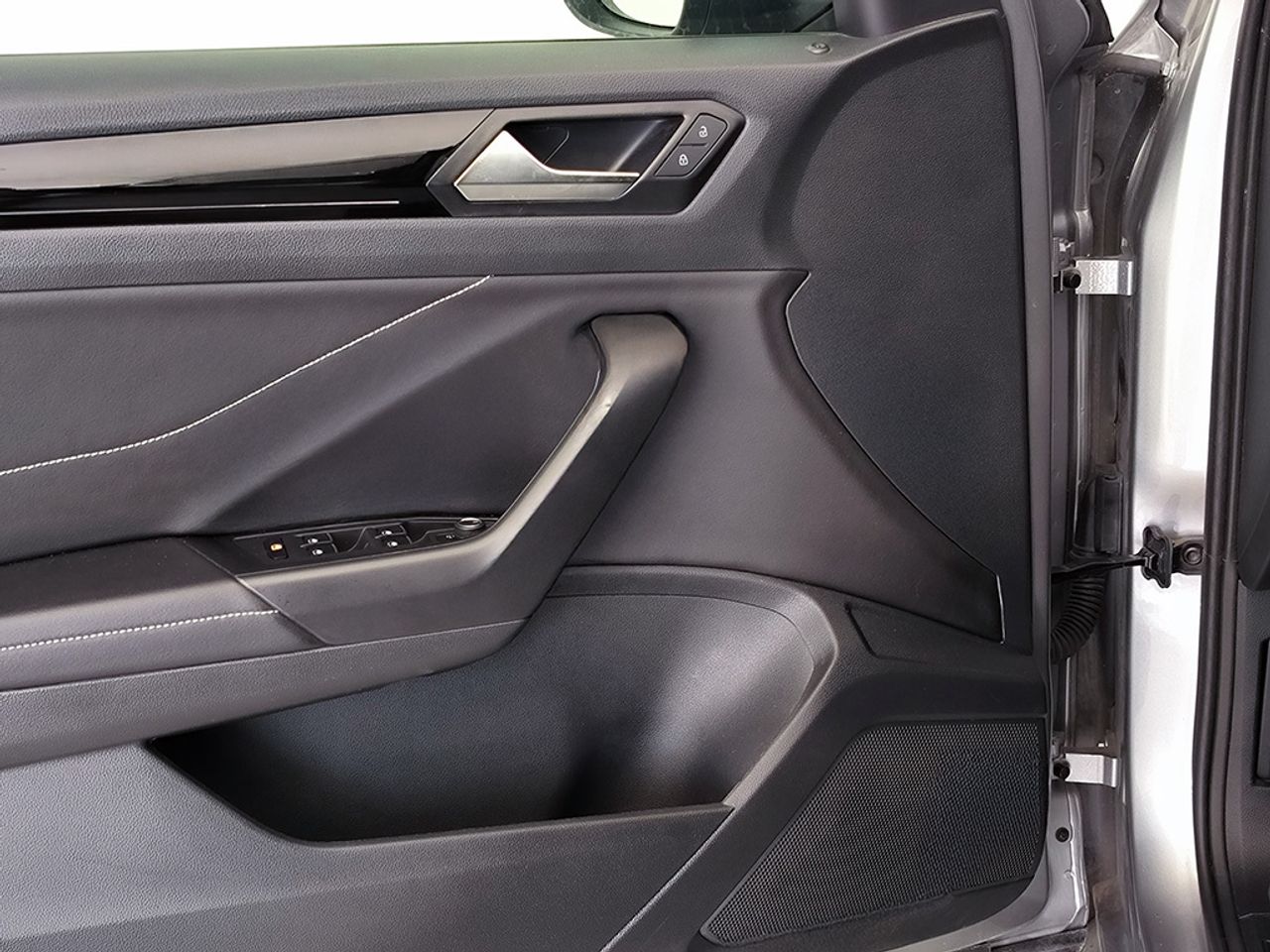 Volkswagen T-roc R-line 1.5 Tsi 110kw (150cv) - Foto 2