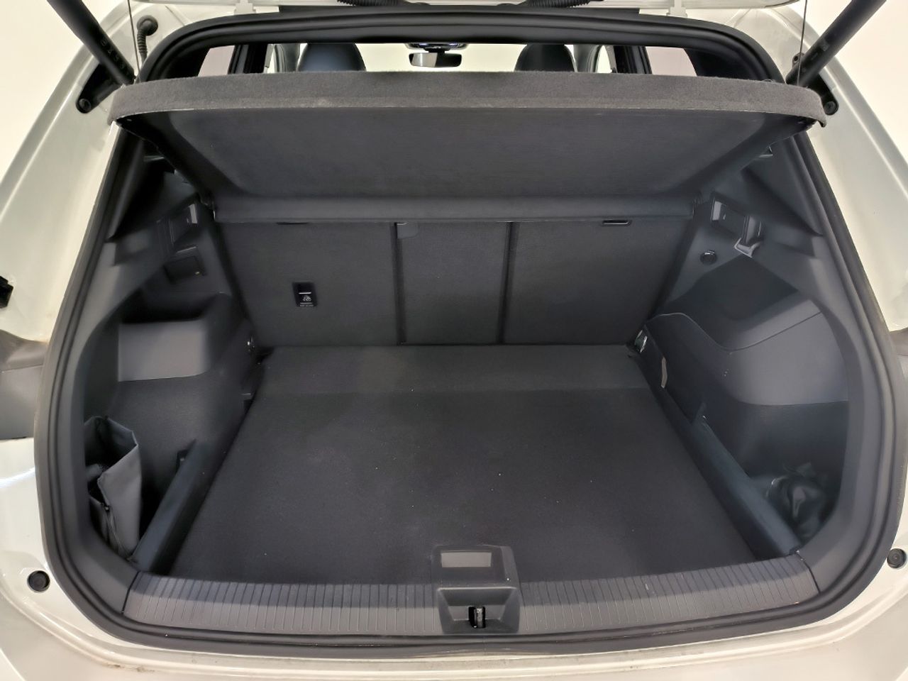 Volkswagen Tiguan 2.0 Tdi 150 Cv Dsg R-line - Foto 2