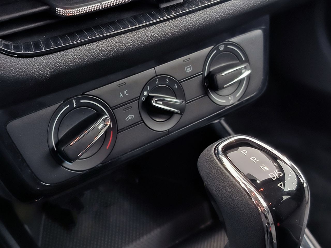 Skoda Fabia 1.0 Tsi 85kw (115cv) Dsg Selection - Foto 2