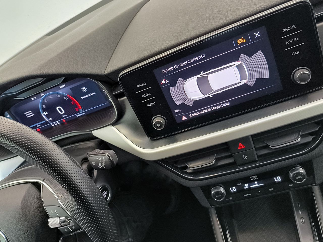 Skoda Scala 1.0 Tsi 110 Cv Emotion - Foto 2