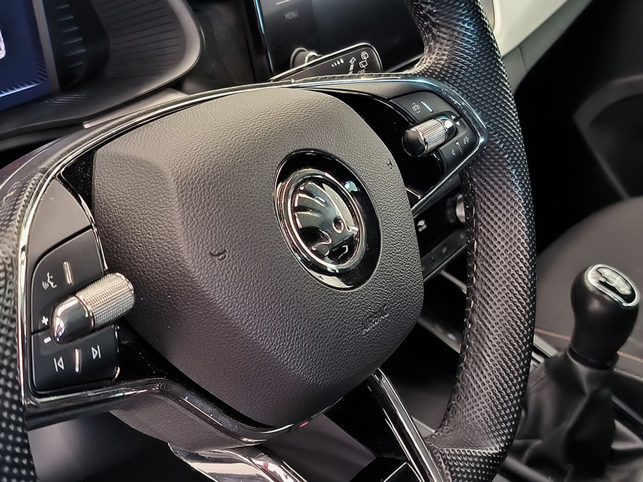 Skoda Scala 1.0 Tsi 110 Cv Emotion - Foto 2