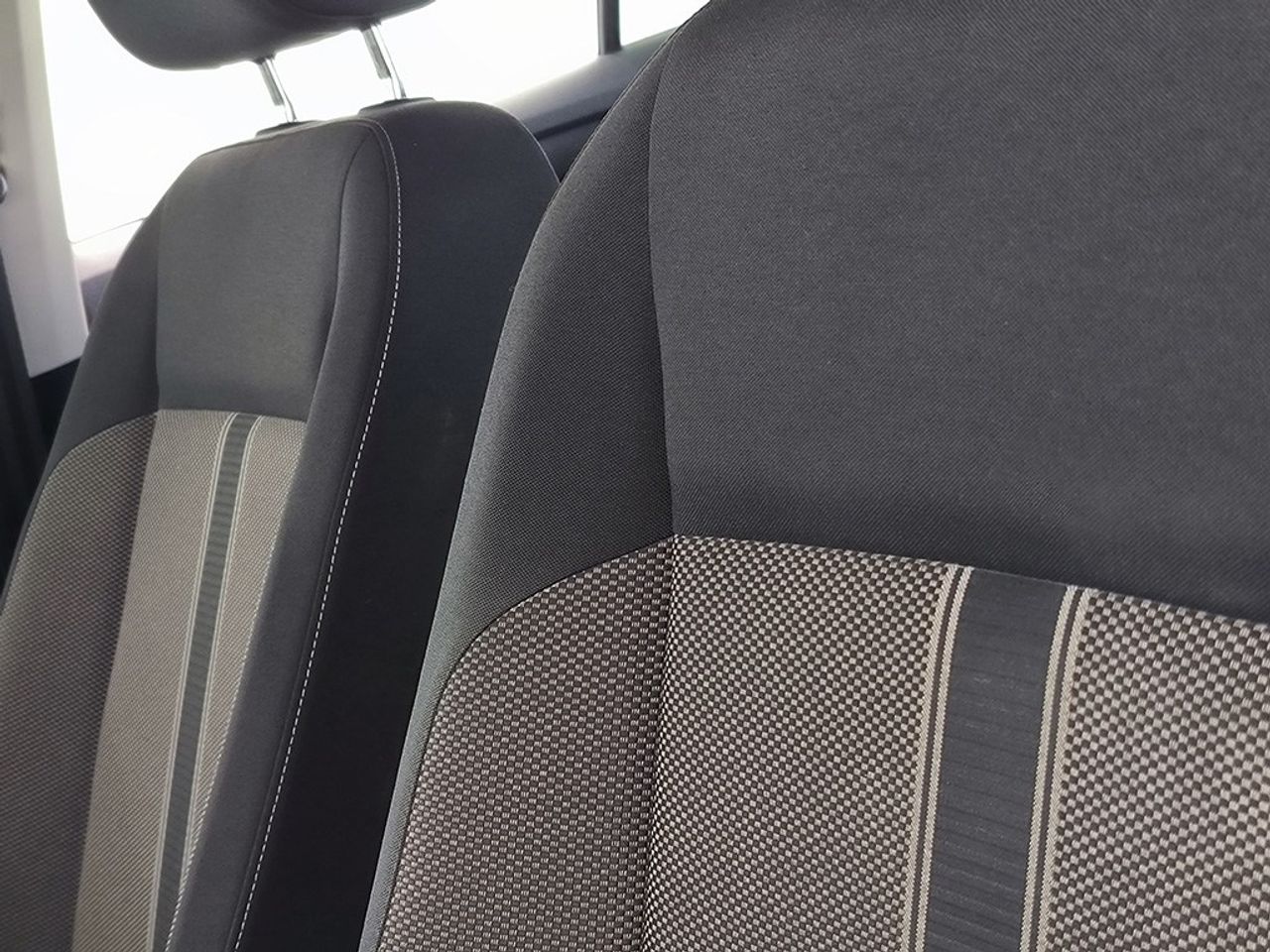 Volkswagen T-Roc 1.5 tsi 150 cv dsg advance r-line - Foto 2