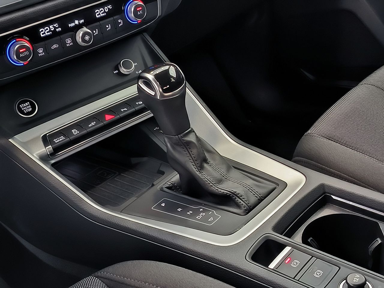 Audi Q3 45 Tfsie 245cv Stronic Advance - Foto 2