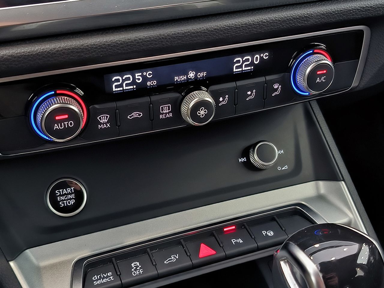 Audi Q3 45 Tfsie 245cv Stronic Advance - Foto 2