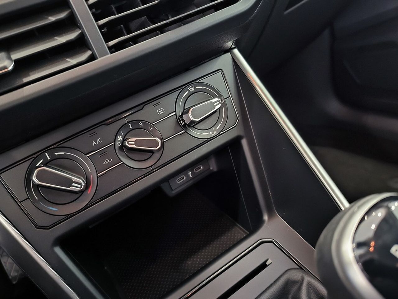 Volkswagen Polo 1.0 Tsi 95 Cv Life - Foto 2