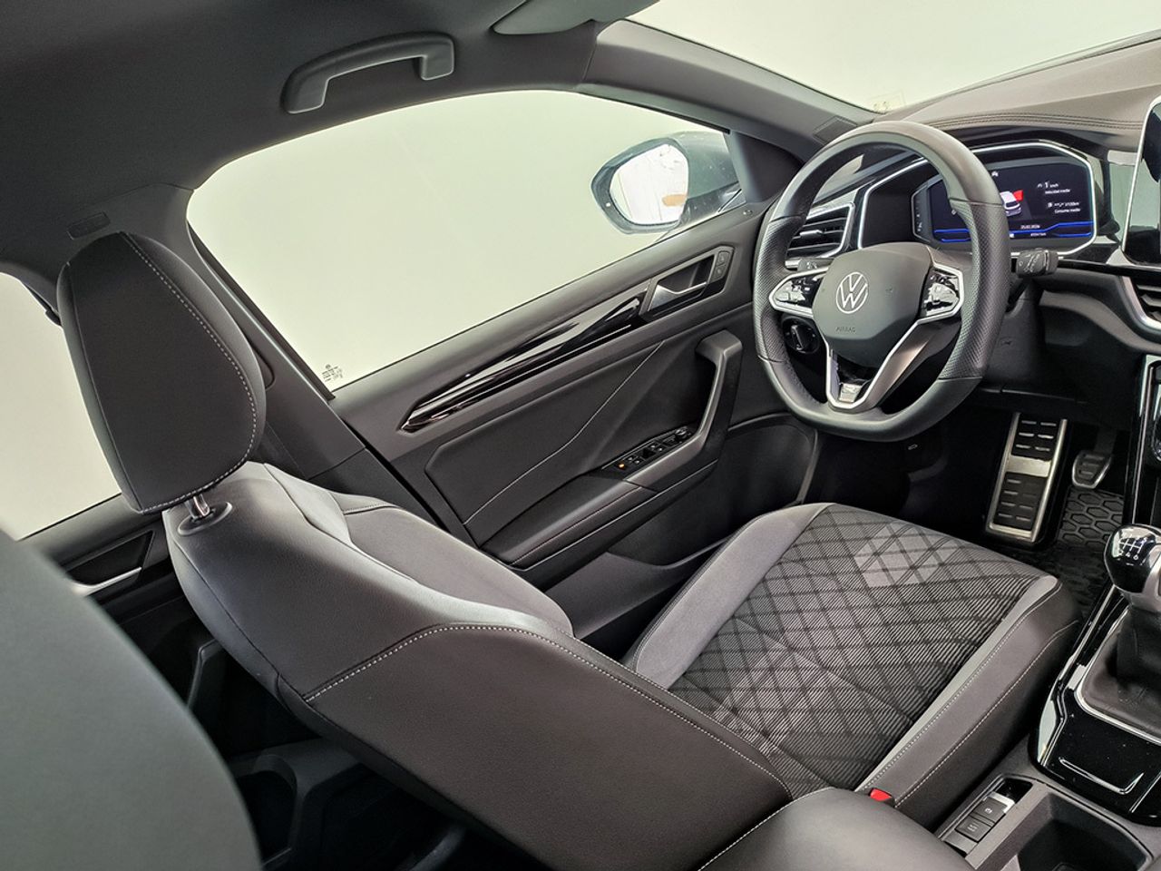 Volkswagen T-roc 1.5 Tsi 150 Cv R-line - Foto 2