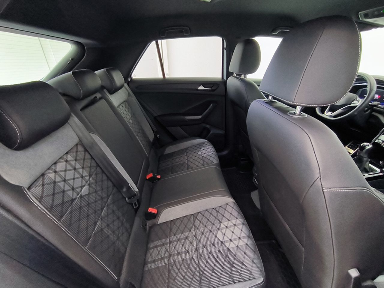 Volkswagen T-roc 1.5 Tsi 150 Cv R-line - Foto 2