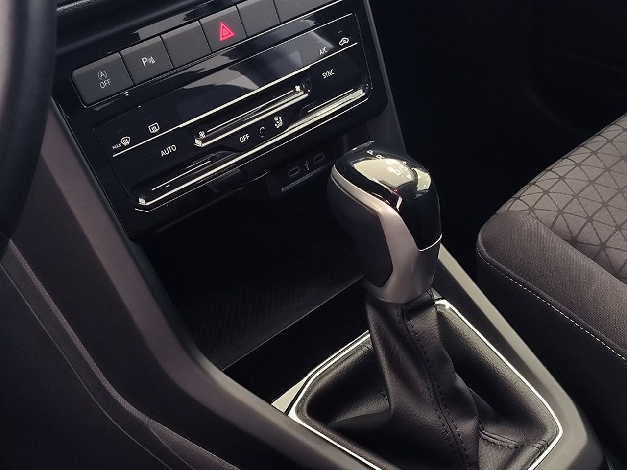 Volkswagen T-Cross t cross 10 tsi 110 cv dsg adavence - Foto 2