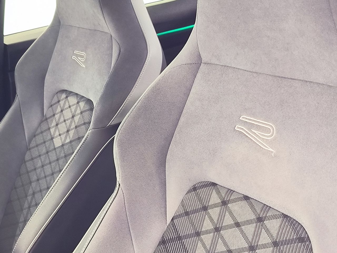 Volkswagen Golf Variant 20 Tdi 150cv Dsg Rline - Foto 2