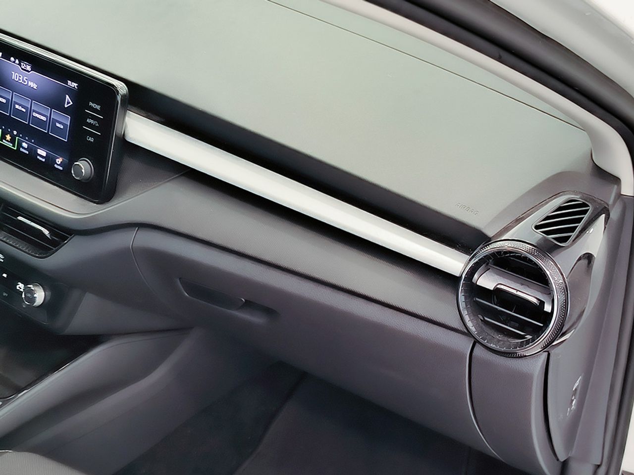 Skoda Fabia 1.0 Tsi 95 Cv Ambition - Foto 2