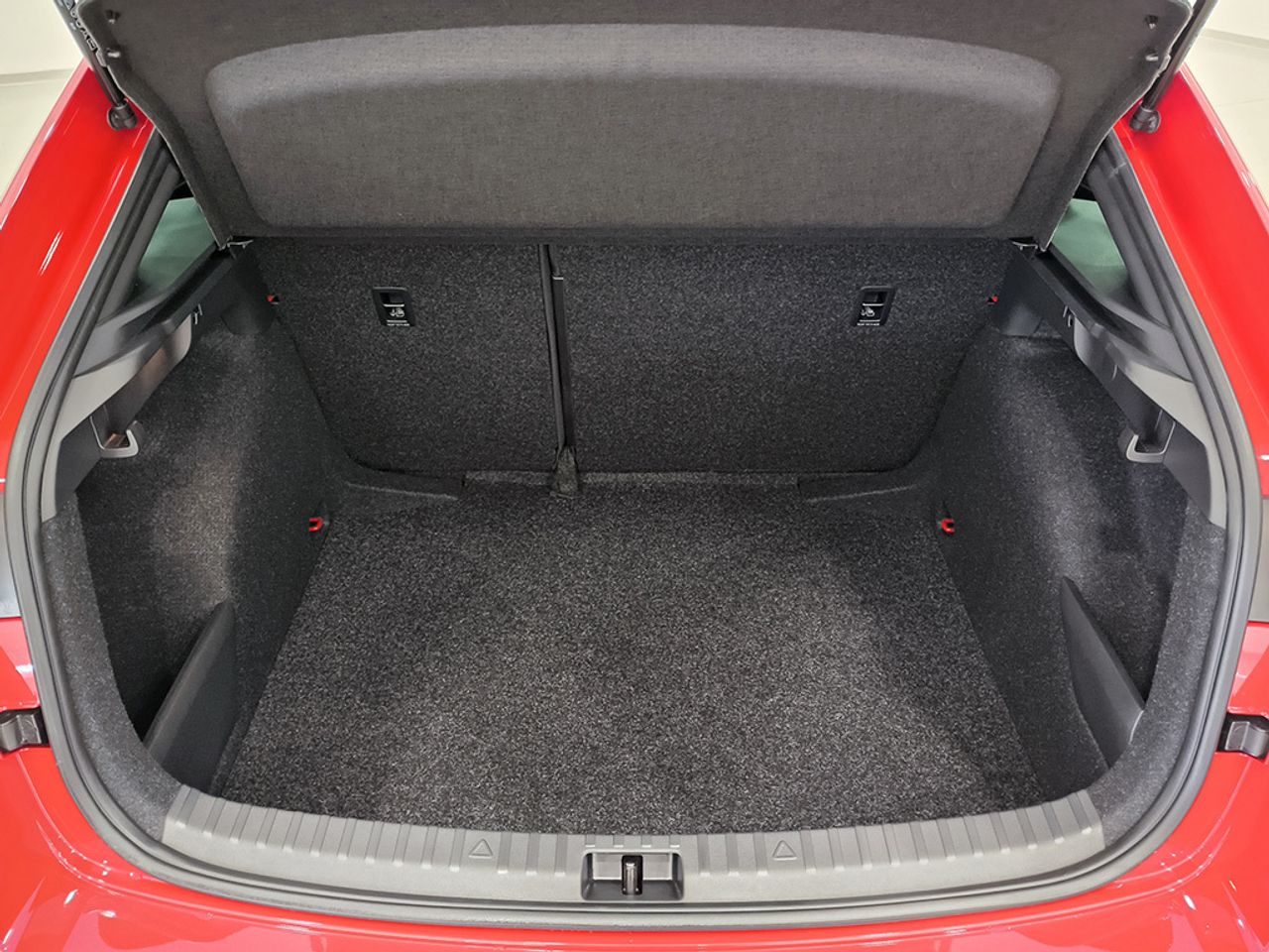 Skoda Scala 1.5 Tsi 110 Kw (150 Cv) Dsg Plus - Foto 2