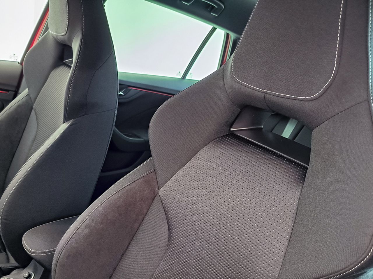 Skoda Scala 1.5 Tsi 110 Kw (150 Cv) Dsg Plus - Foto 2