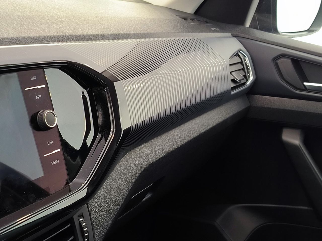 Volkswagen T-cross 1.0 Tsi 110 Cv Dsg Sport - Foto 2