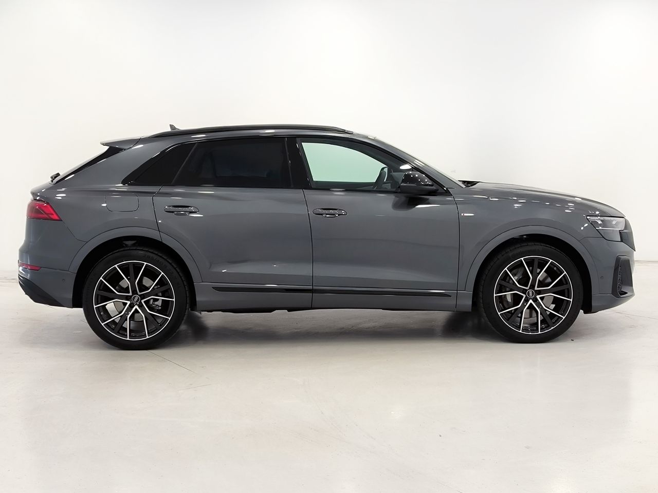 Audi Q8 Suv Black Line Tfsi E Quattro 290 Kw Tipt - Foto 2